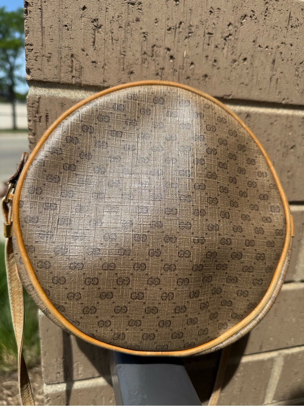 Vintage Gucci Monogram Round Crossbody purse with Tan Trim - Picture 4 of 12